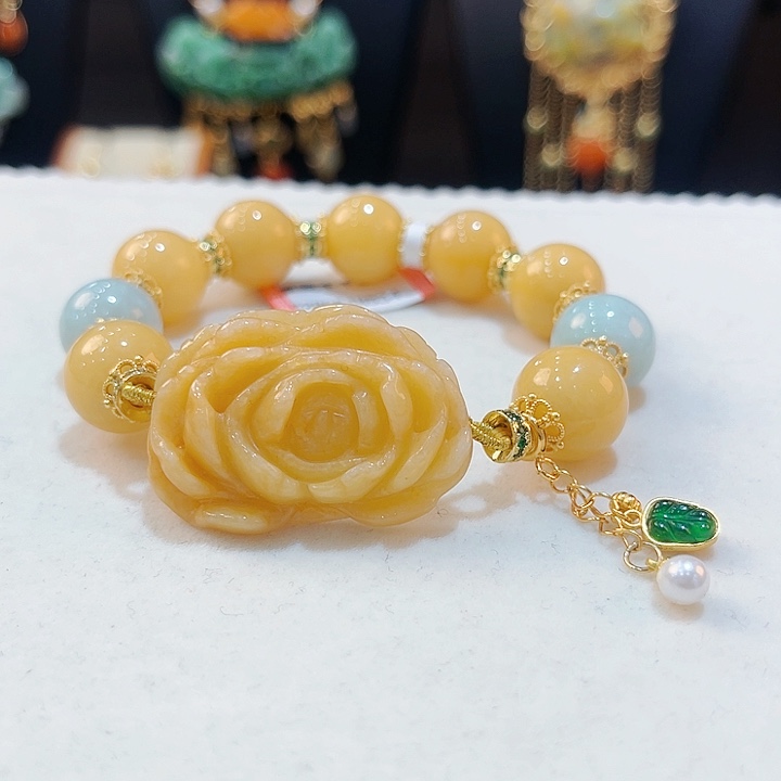 翡翠颈饰未镶嵌手串