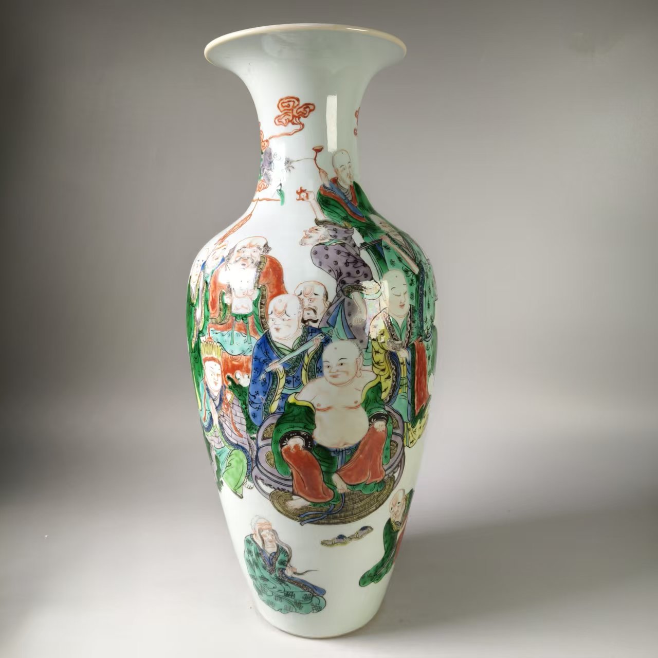 SCS54712晚清五彩十八罗汉观音瓶