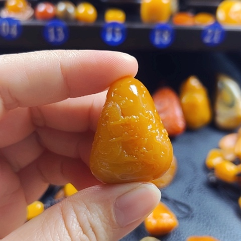 田黄石随**m田黄石摆件