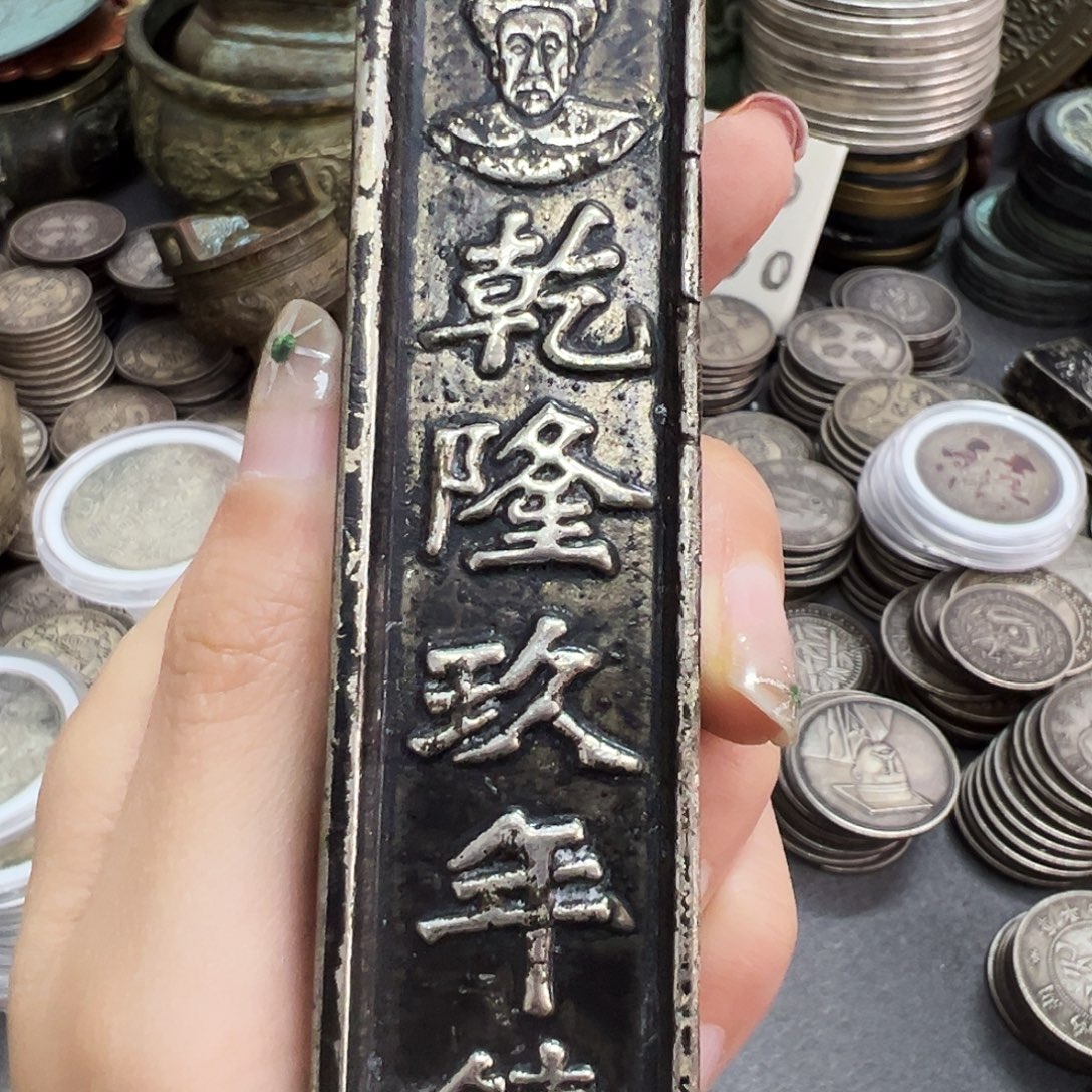 金属复古风格摆件