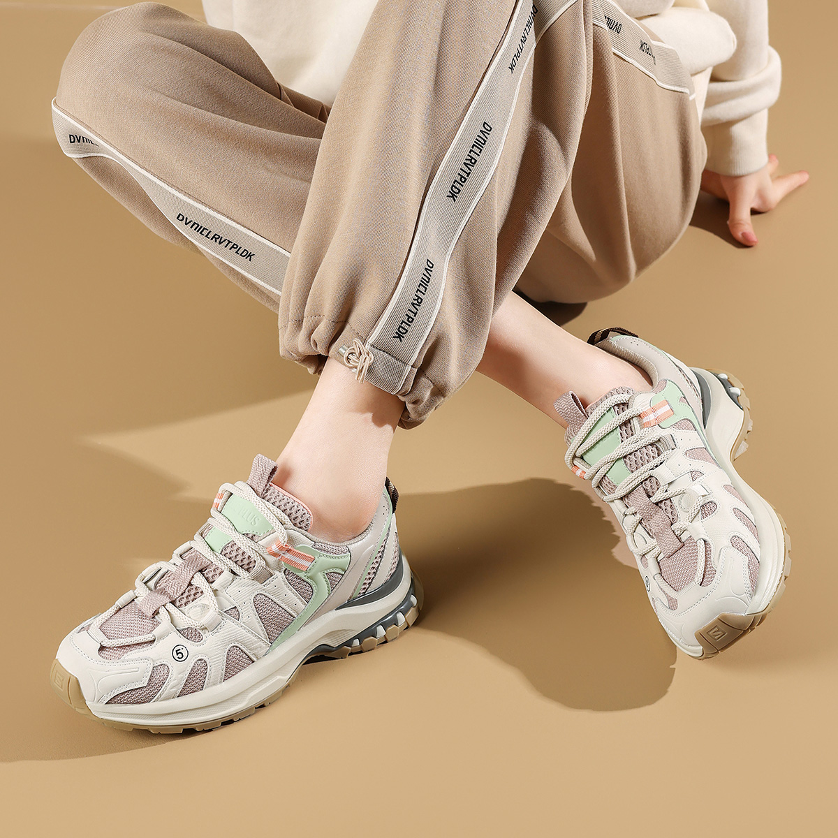 复古潮户外女款缓震透气登山徒步休闲运动鞋夏季老爹鞋