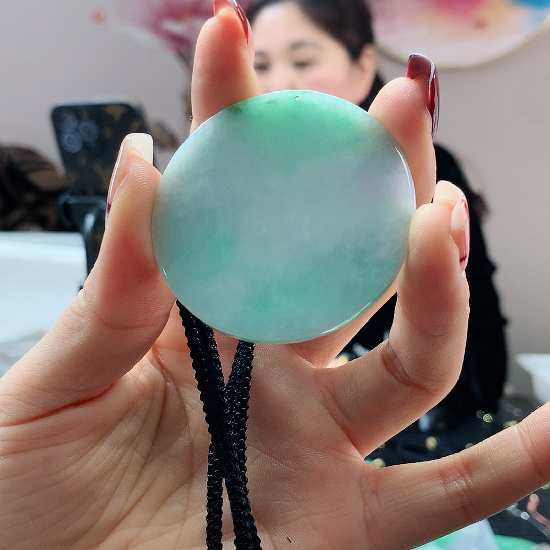 【闪购商品】翡翠吊坠(赠链)合金