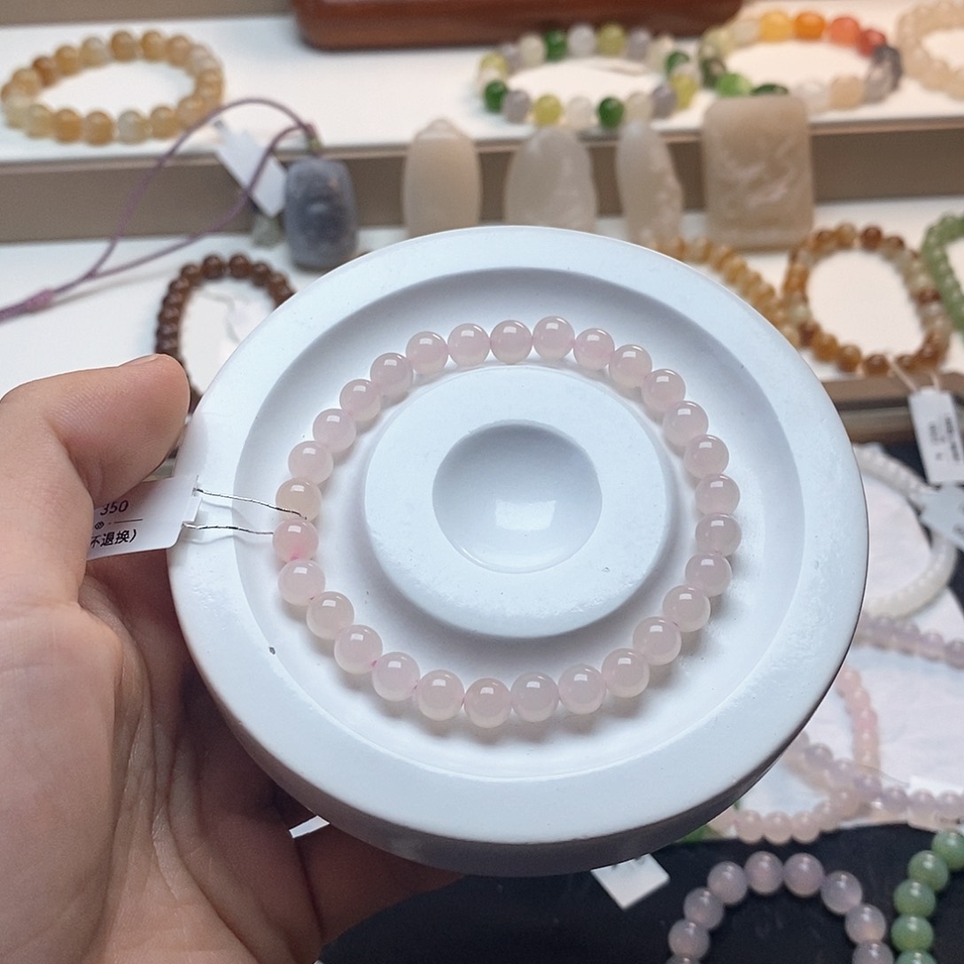 和田玉手链未镶嵌小**b藕粉卡六