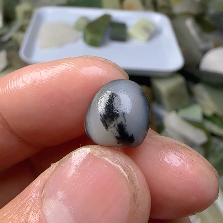 未镶嵌和田玉珠宝半成品财****尖