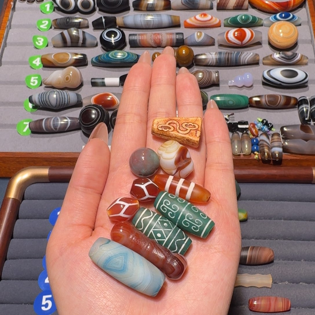 小***。玛瑙/玉髓未镶嵌珠宝半成品