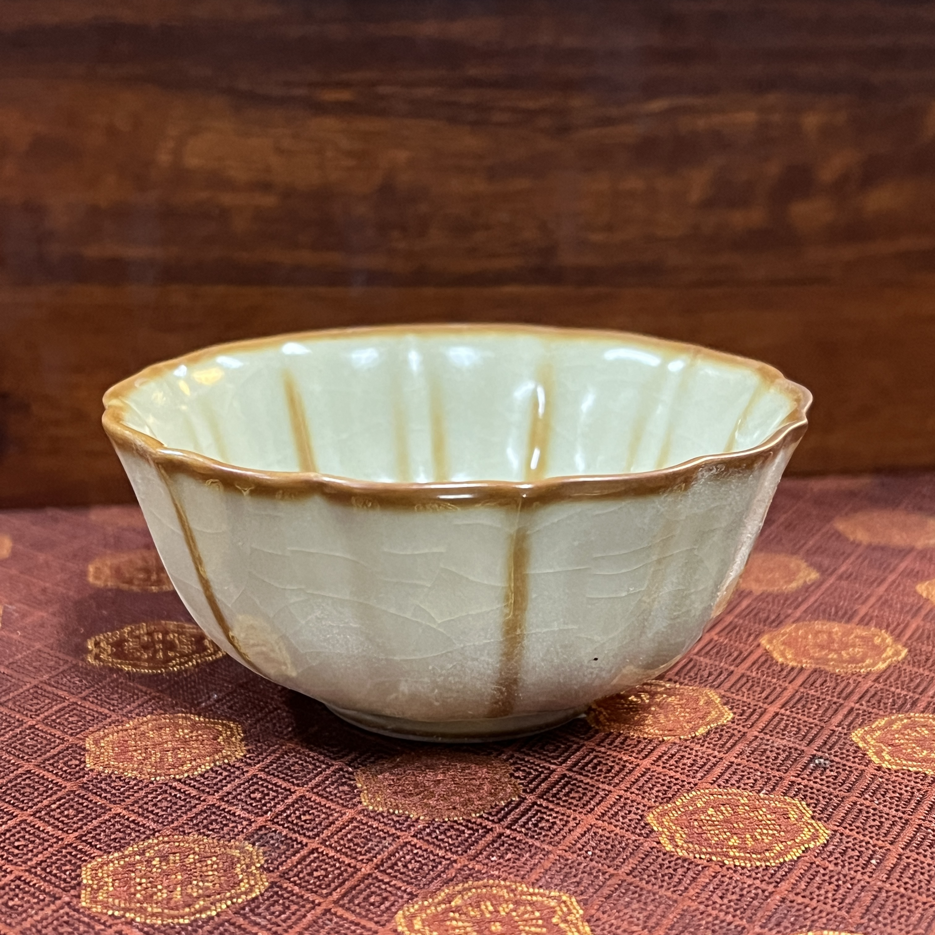 hh05瑕疵！！乳黄色花型主人杯