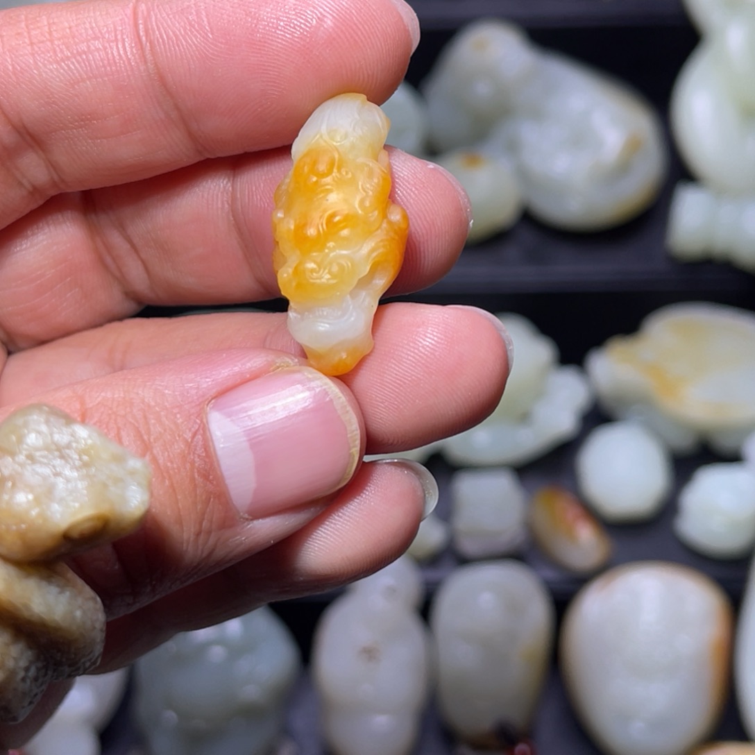 和田玉颈饰未镶嵌@***染