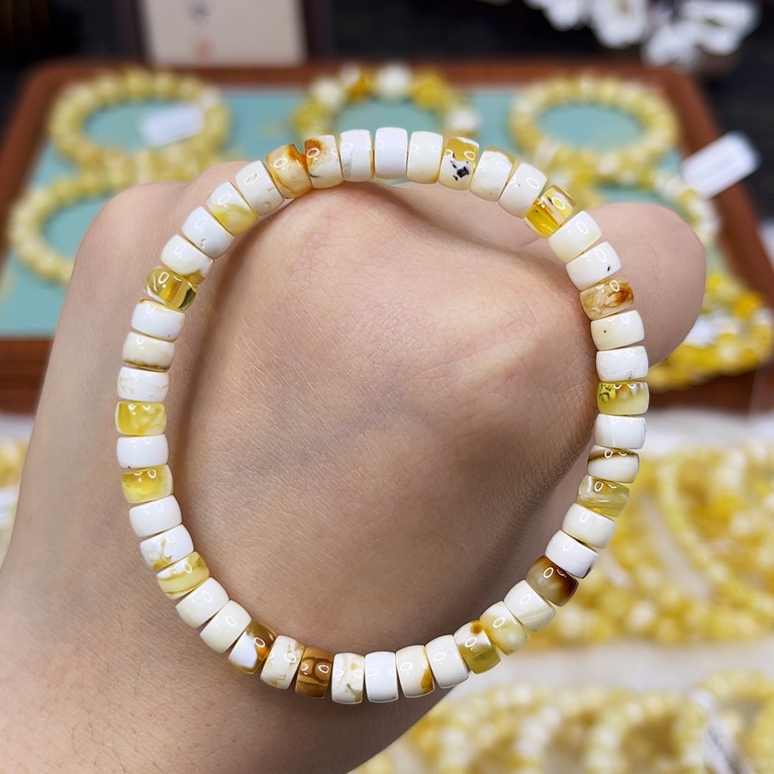 蜜蜡未镶嵌手链6.0mm漆白直切药片手串