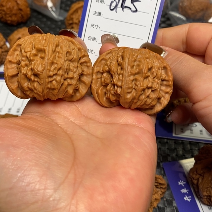 文玩核桃把件0145闷白49