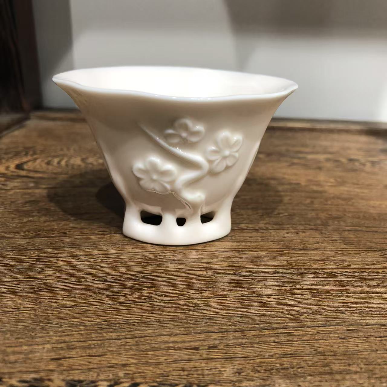 何白 梅花杯  XYMG-006