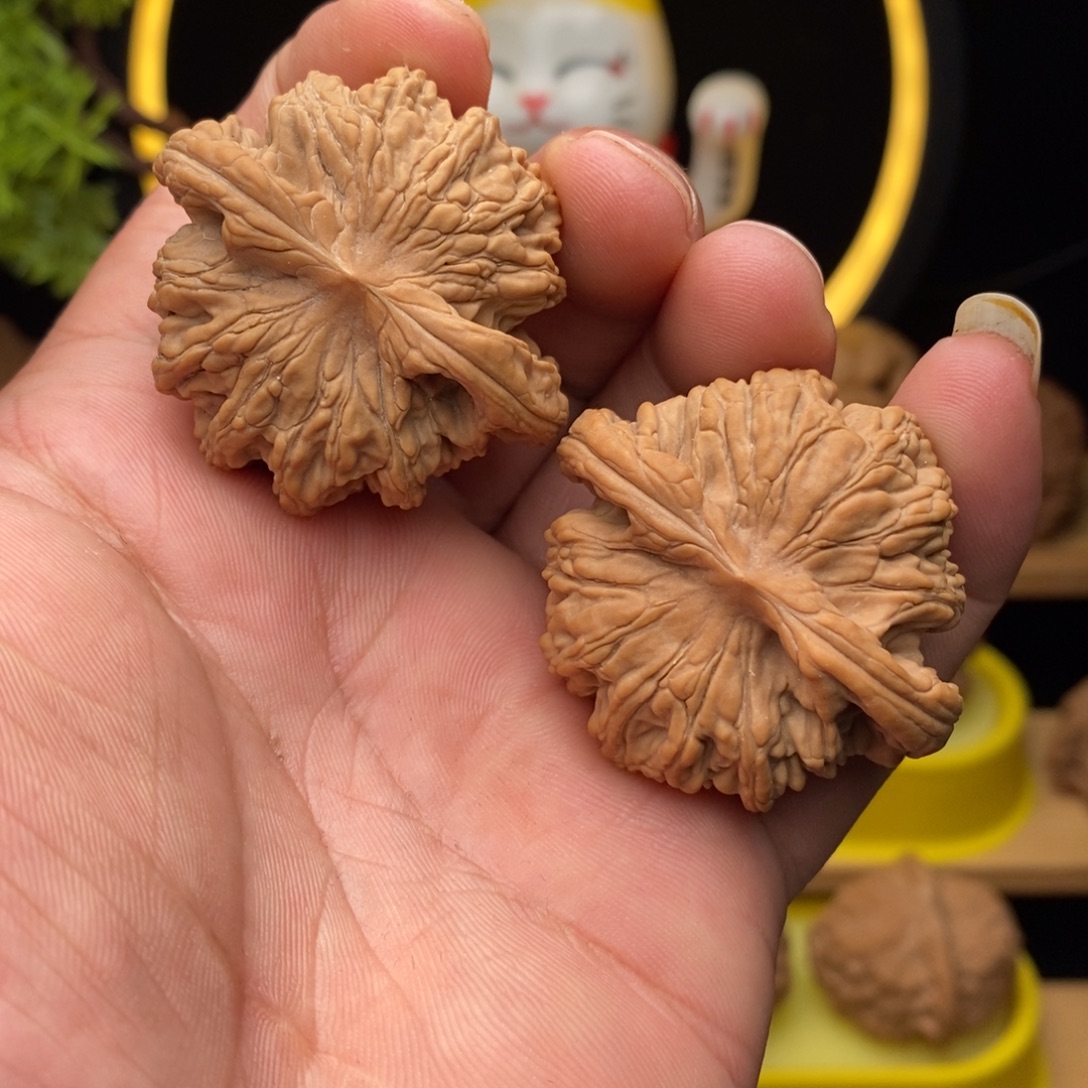 文玩核桃把件42狮虎兽