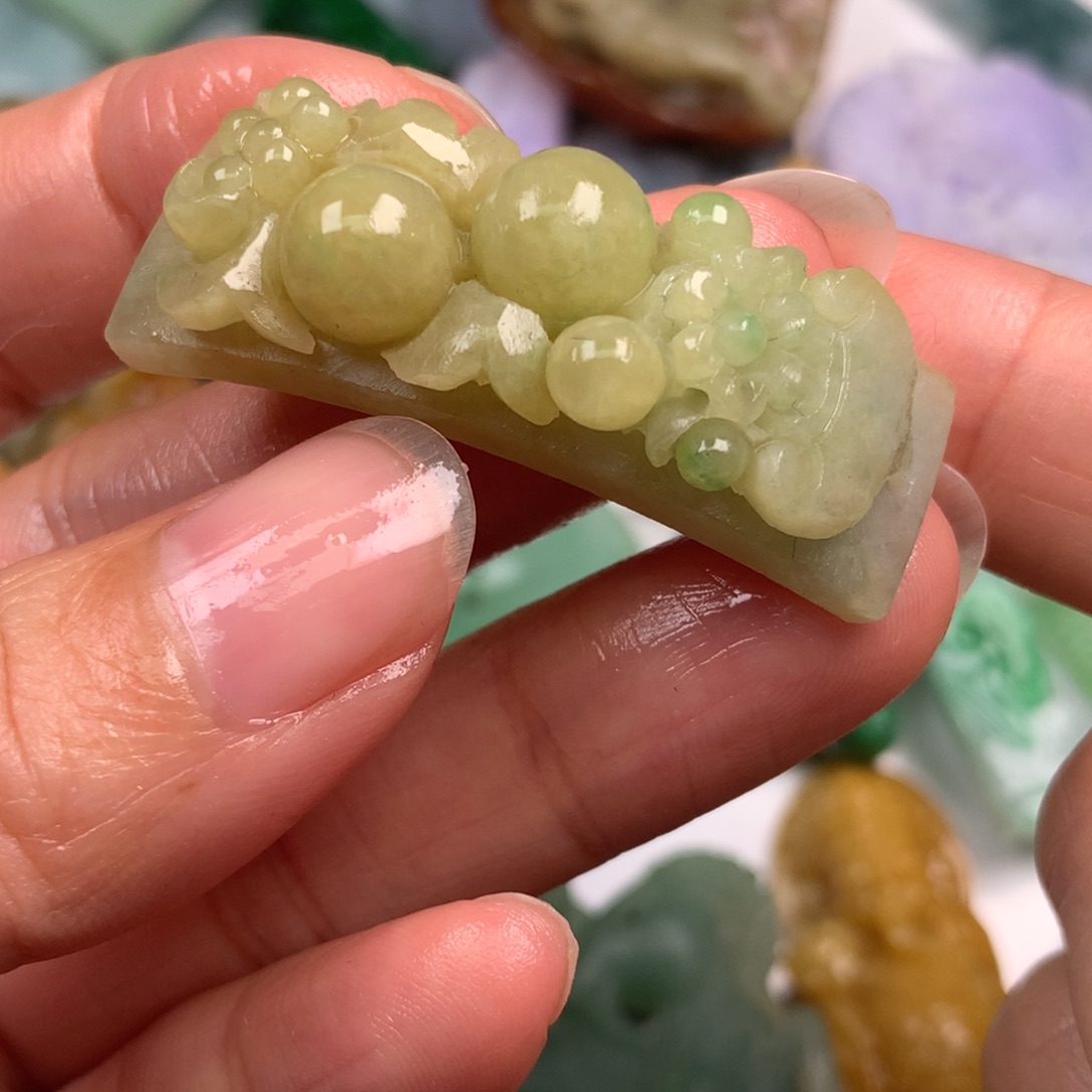 定制翡翠未镶嵌翡翠