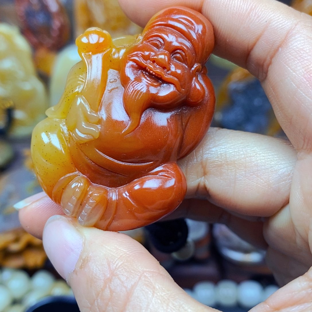石英质玉（黄龙玉）未镶嵌颈饰