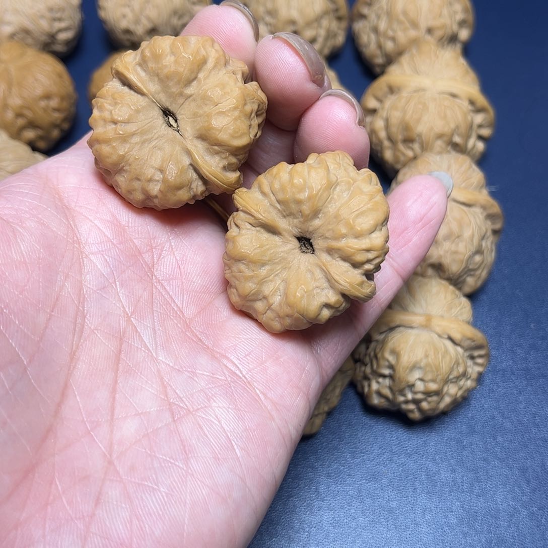 文玩核桃吊坠随*哇哇哇