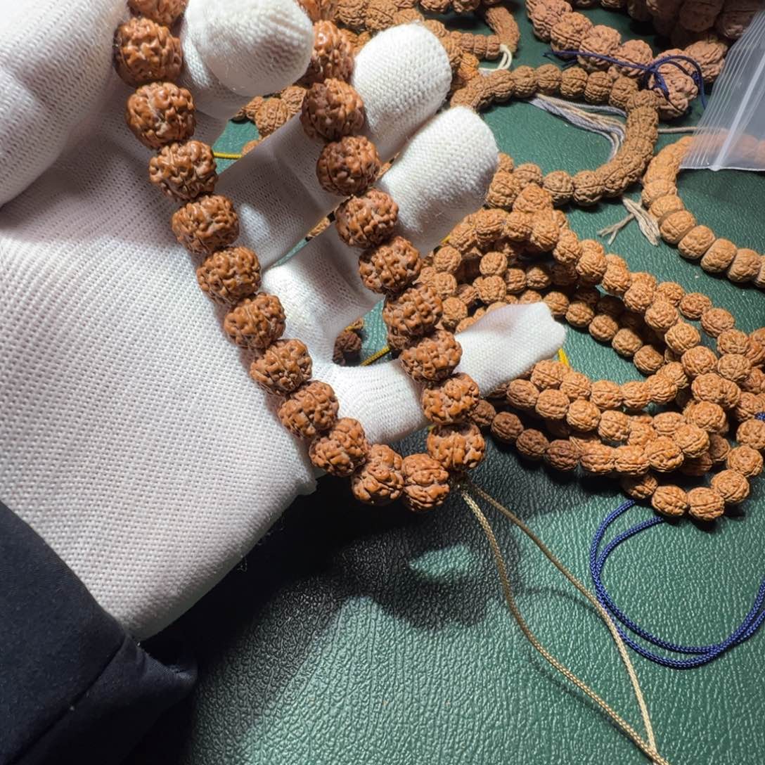 金刚菩提手串H*O685方墩梅花13.2