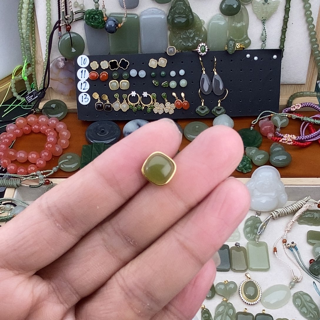 和田玉银S925镶嵌耳饰