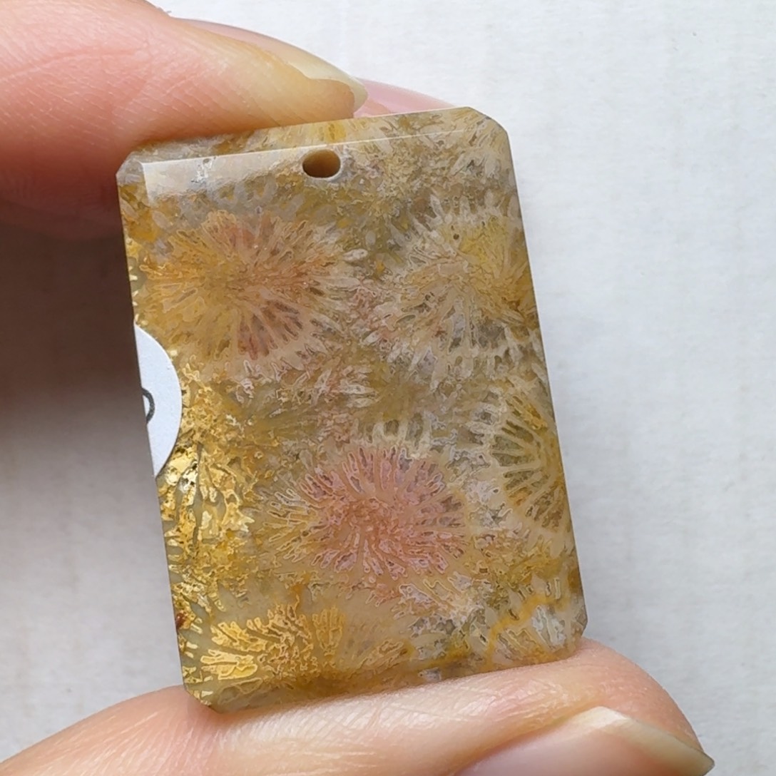 硅化玉黄粉旋转花，可盘未镶嵌