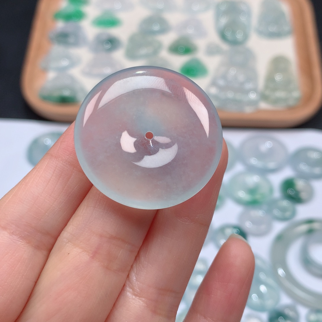 翡翠颈饰未镶嵌冰种大平安扣