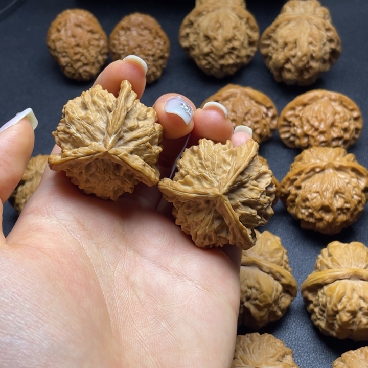 文玩核桃吊坠转圈40盘山三棱