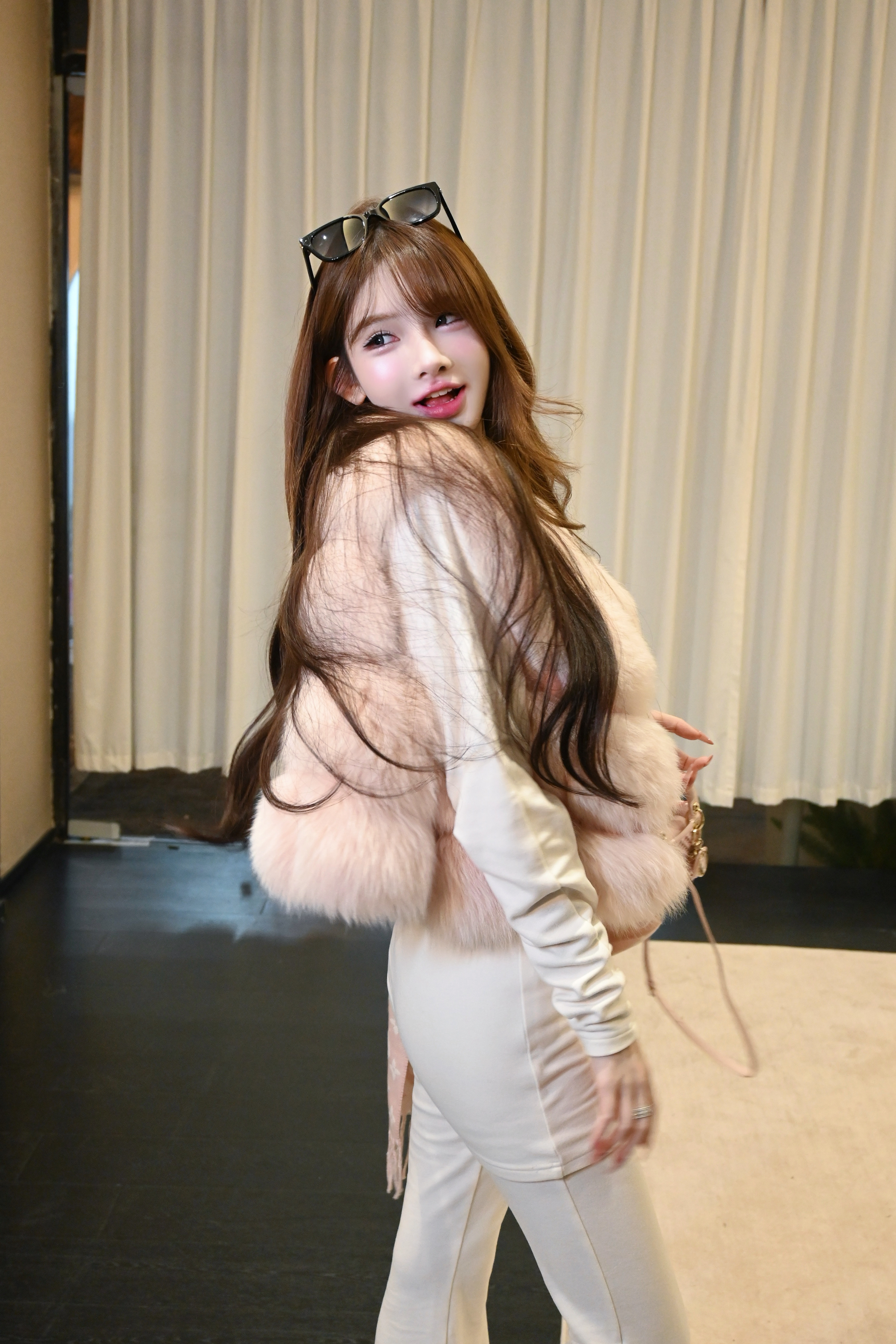 TUTU【粉馥奶香】100%狐狸毛/短款气质修身显瘦皮草马甲外套#WT1572