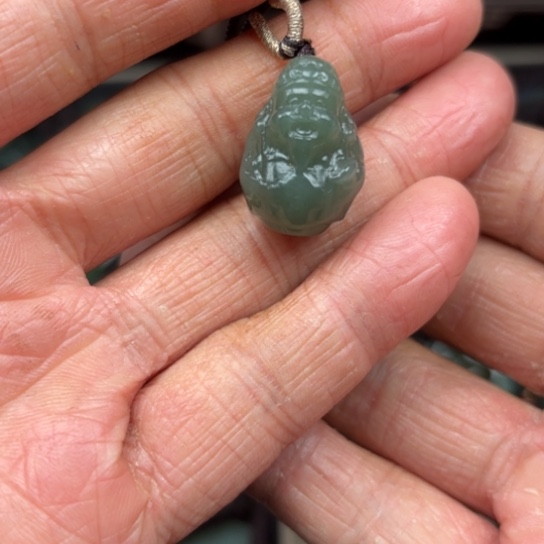 和田玉吊坠未镶嵌