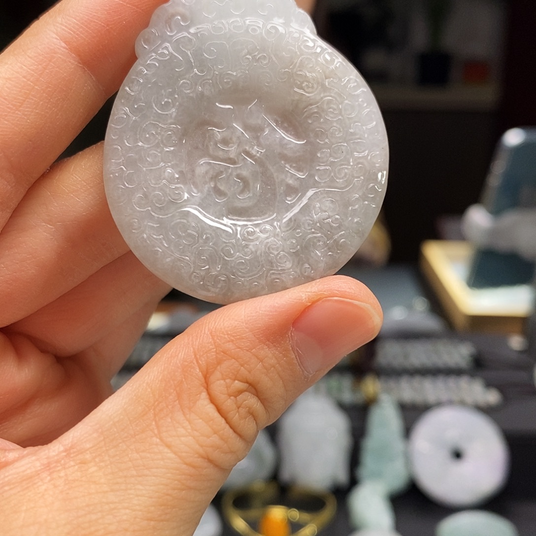 翡翠未镶嵌颈饰福