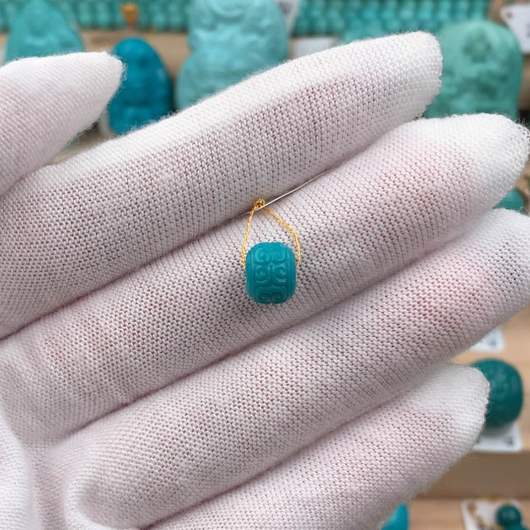 绿松石配饰未镶嵌8.4*6.8