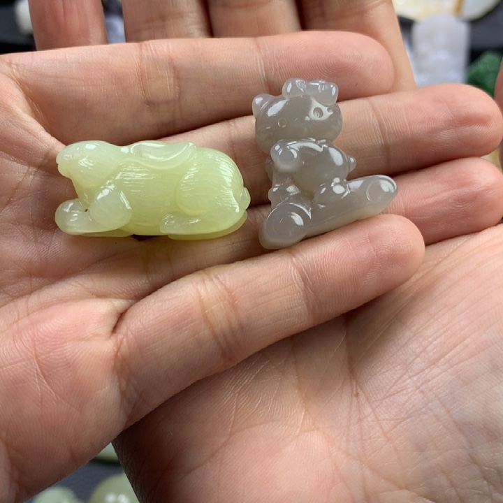 和田玉未镶嵌颈饰