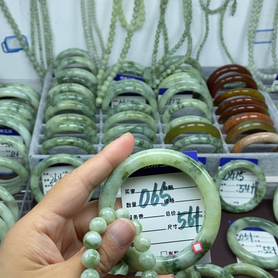 未镶嵌蛇纹石玉手镯
