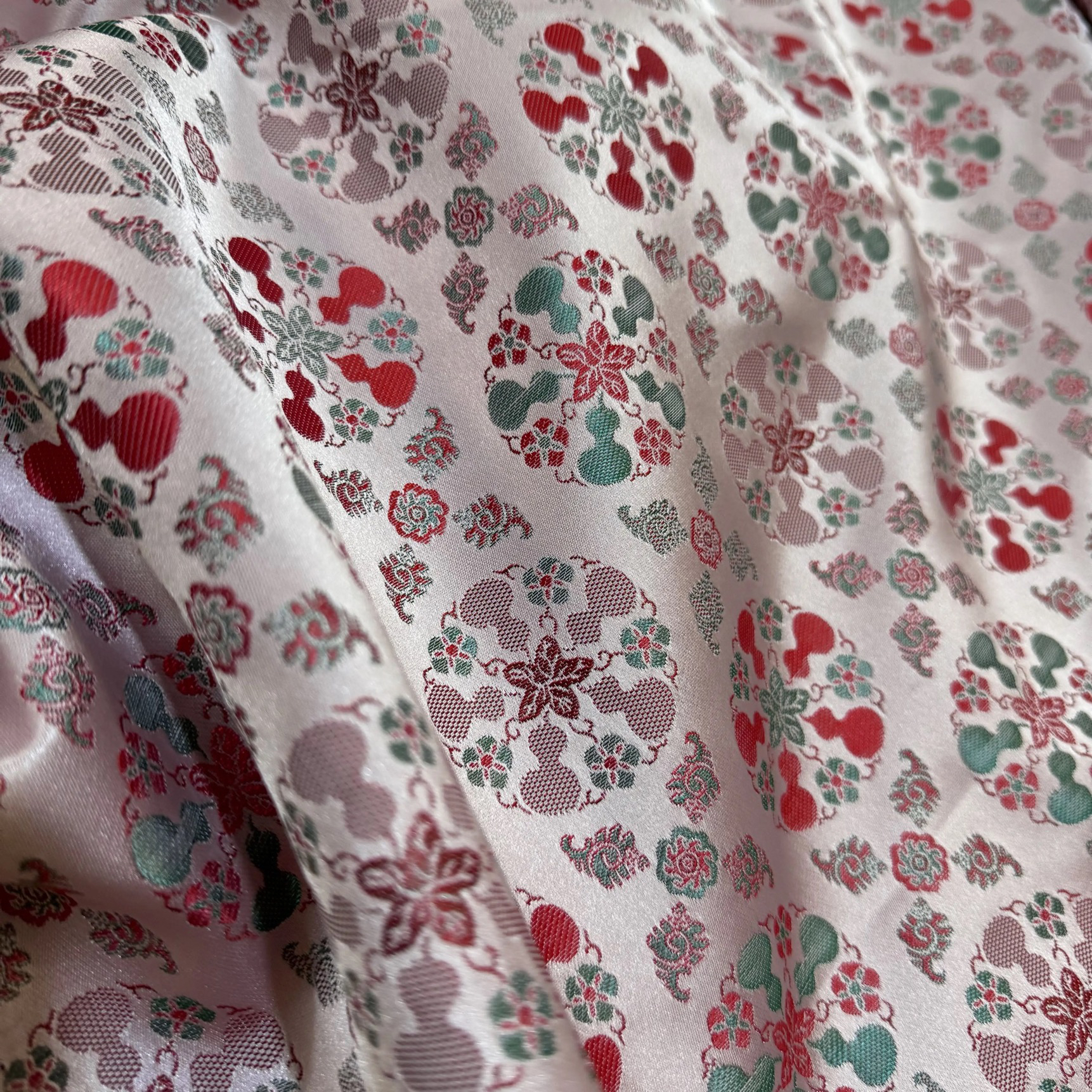 五湖四海葫芦纹织锦缎面料新中式童装娃衣新年服服装布料清新可爱