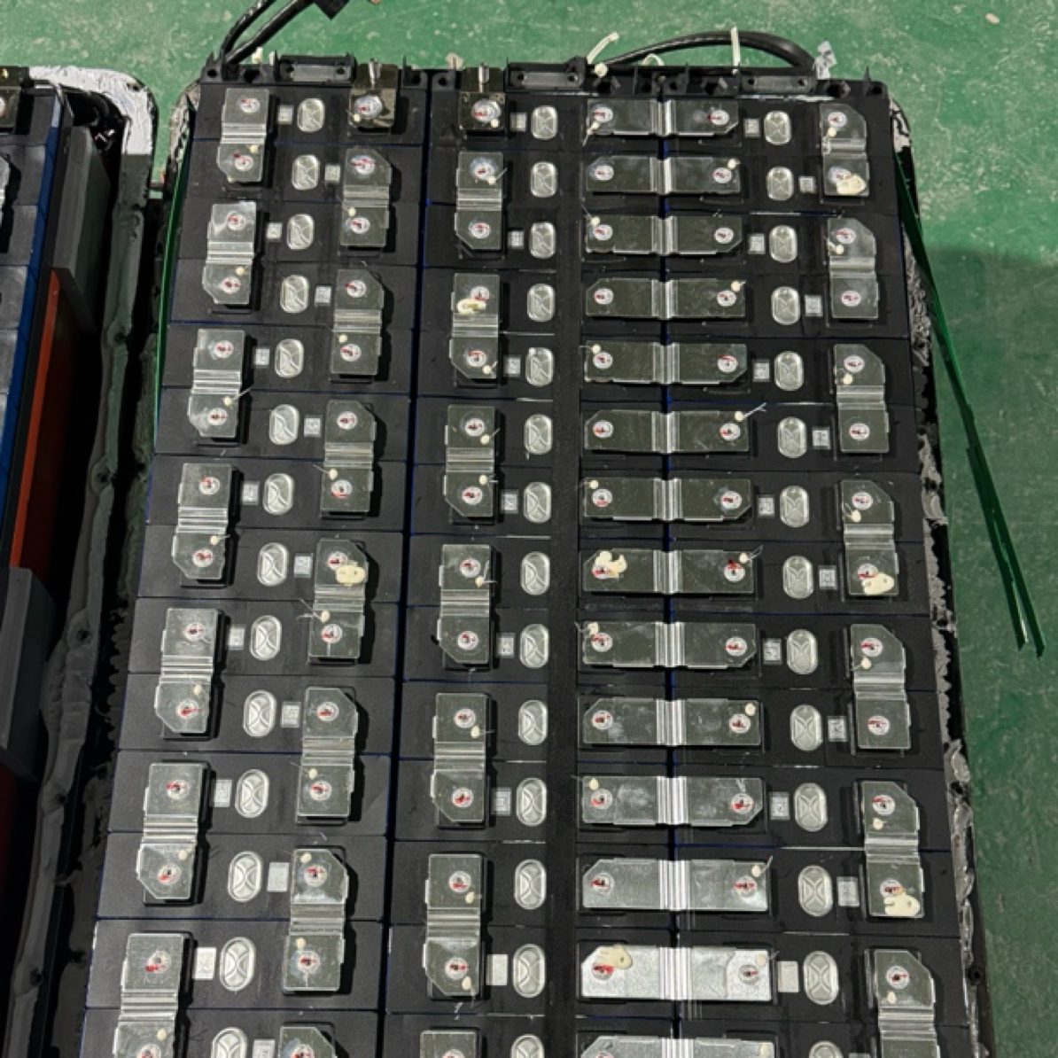 3.2v176安磷酸铁锂拆机模组