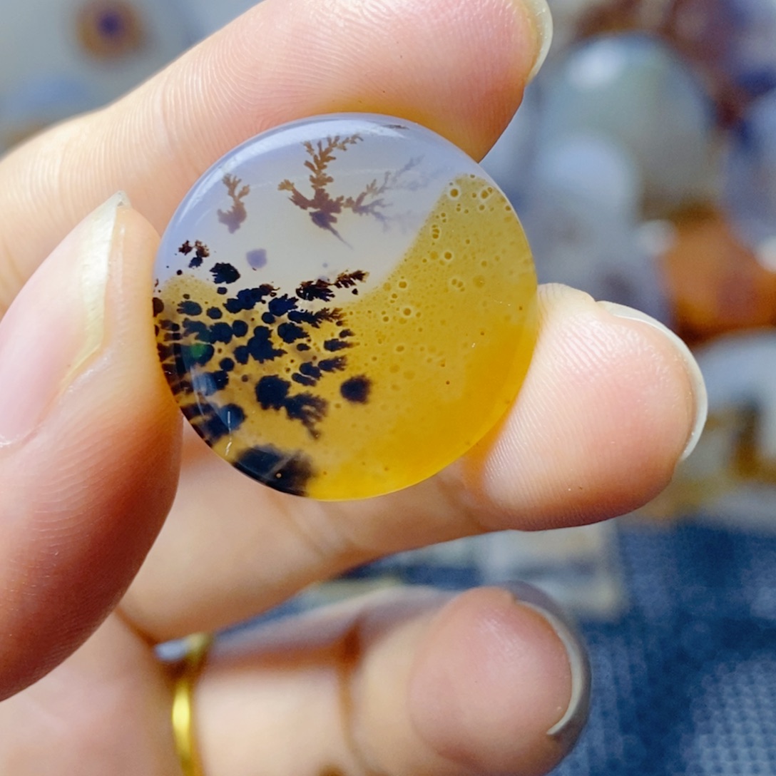 9***機玛瑙/玉髓未镶嵌珠宝奇石