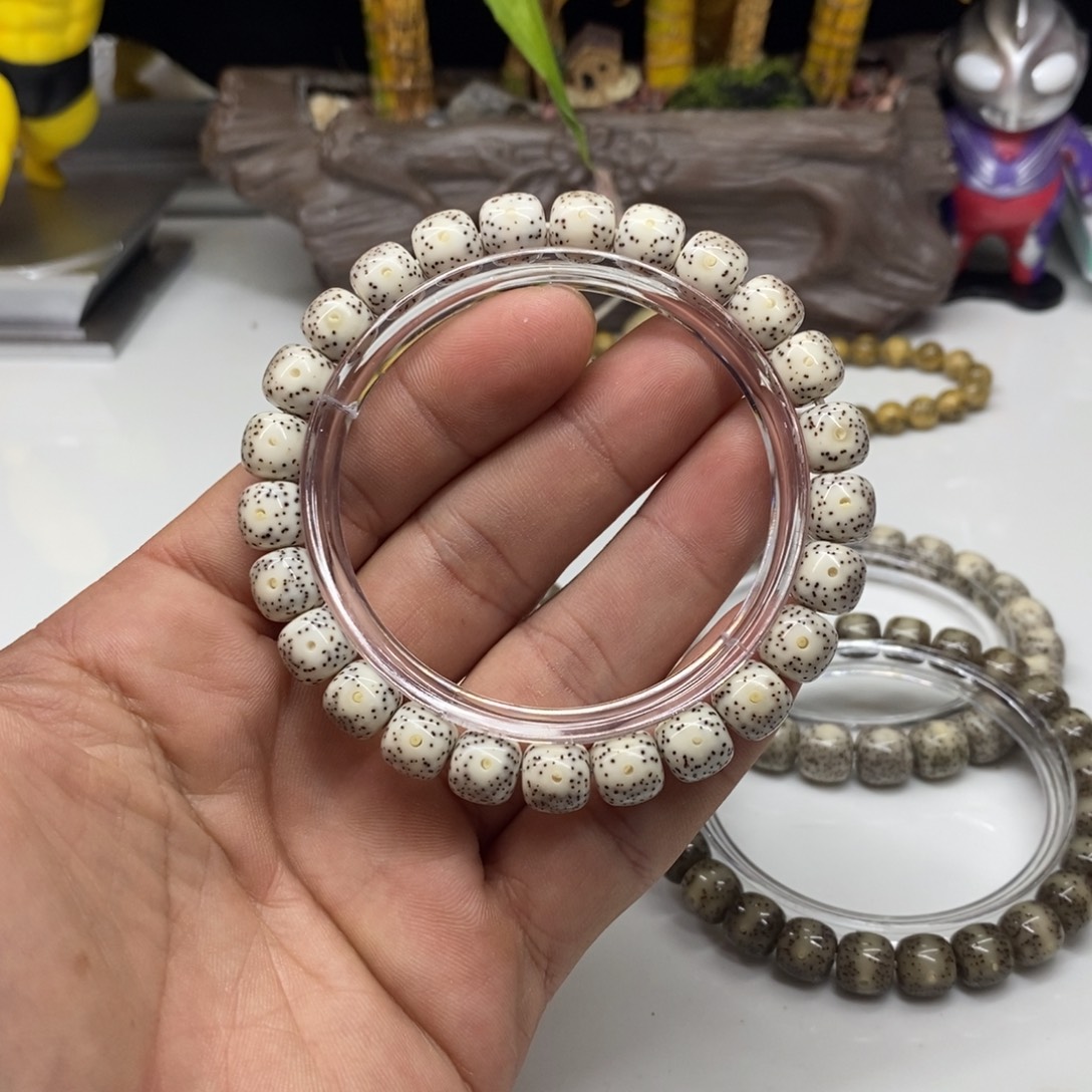 星月菩提吊坠9x8瓷白