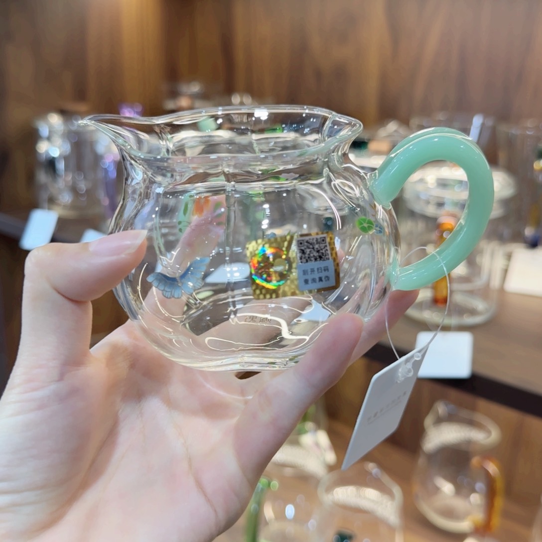 海***?纳福浅玉色蝶恋花。。。