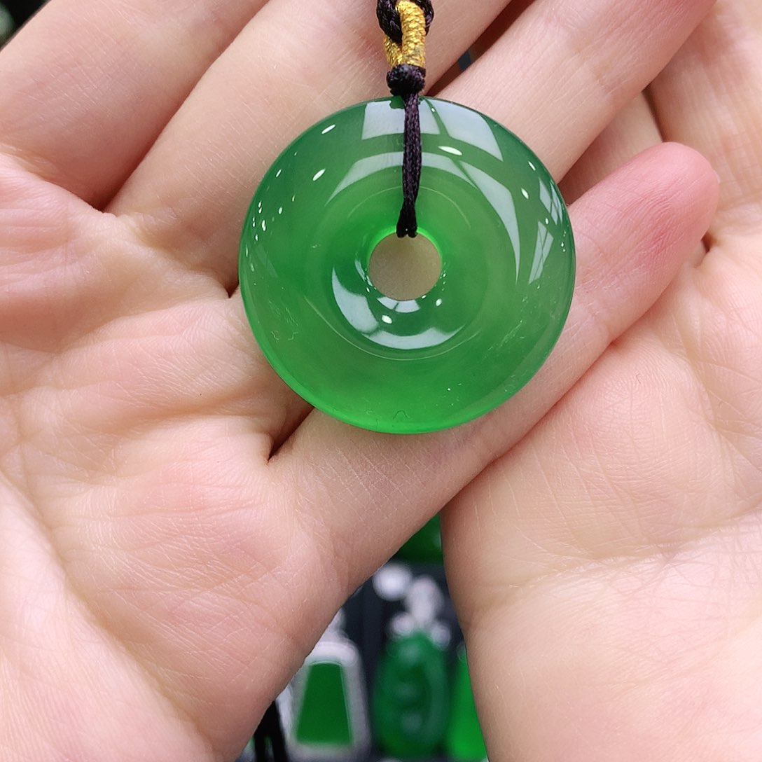 玛瑙/玉髓未镶嵌吊坠