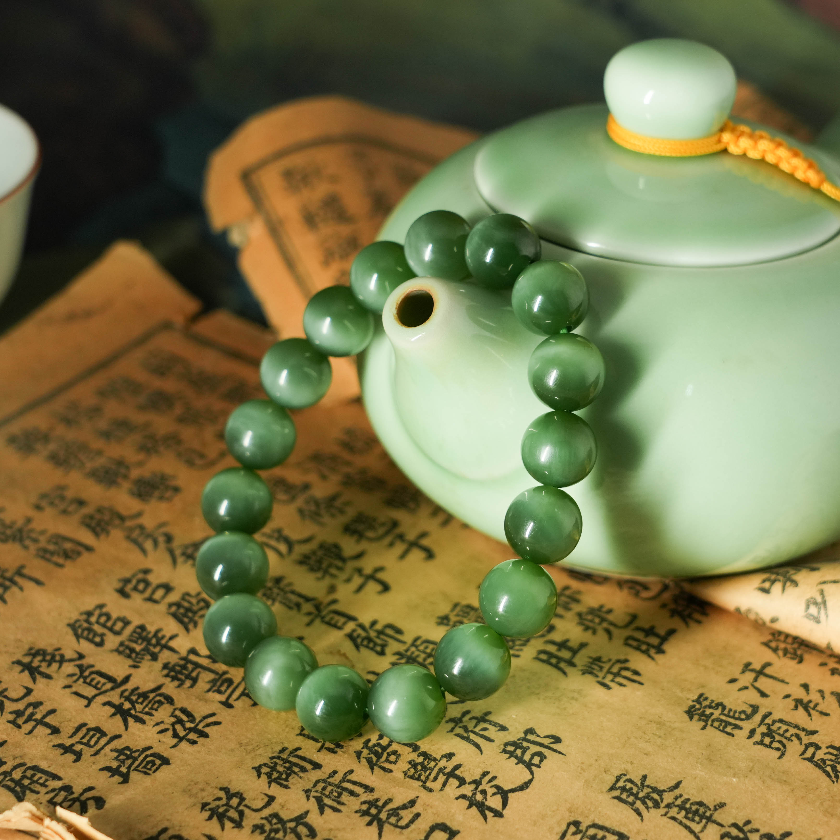 保嘉严选 Y5662 珍藏级和田玉精品俄七粉青猫眼一线天