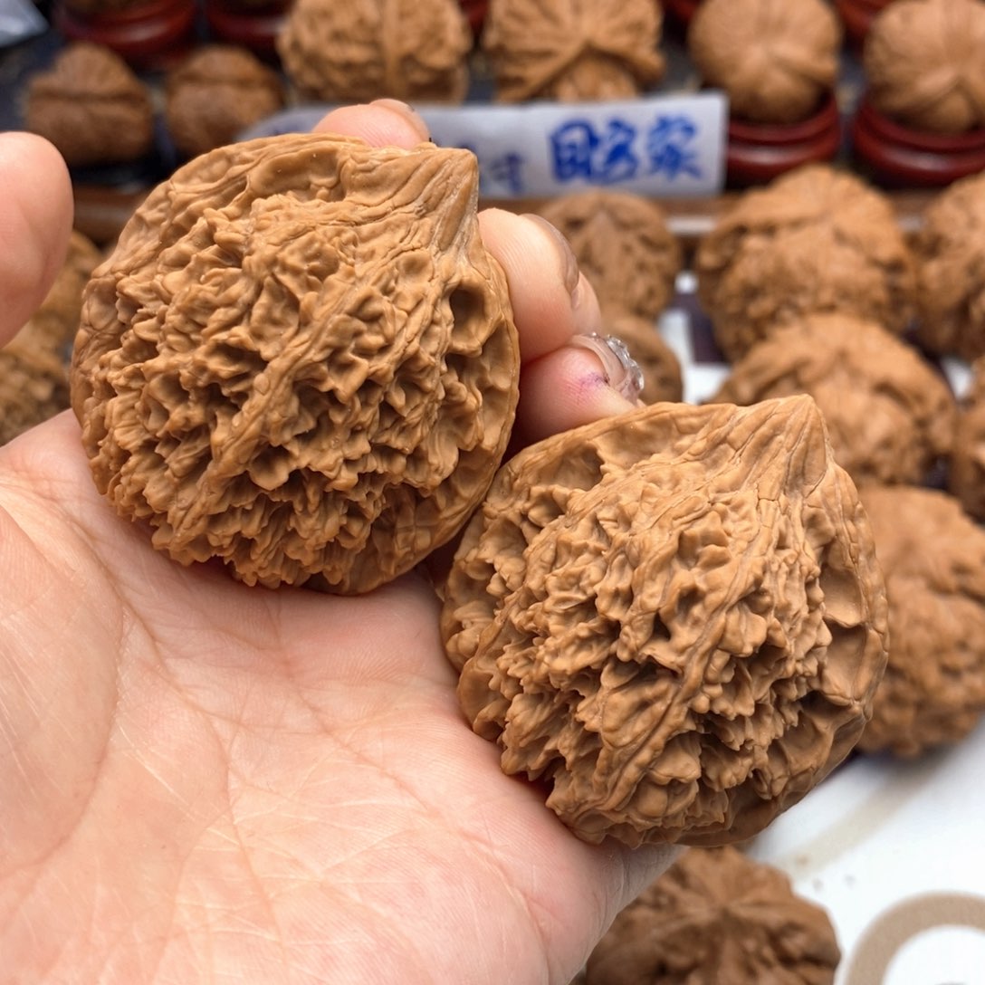 【闪购商品】文玩核桃吊坠55克满天星