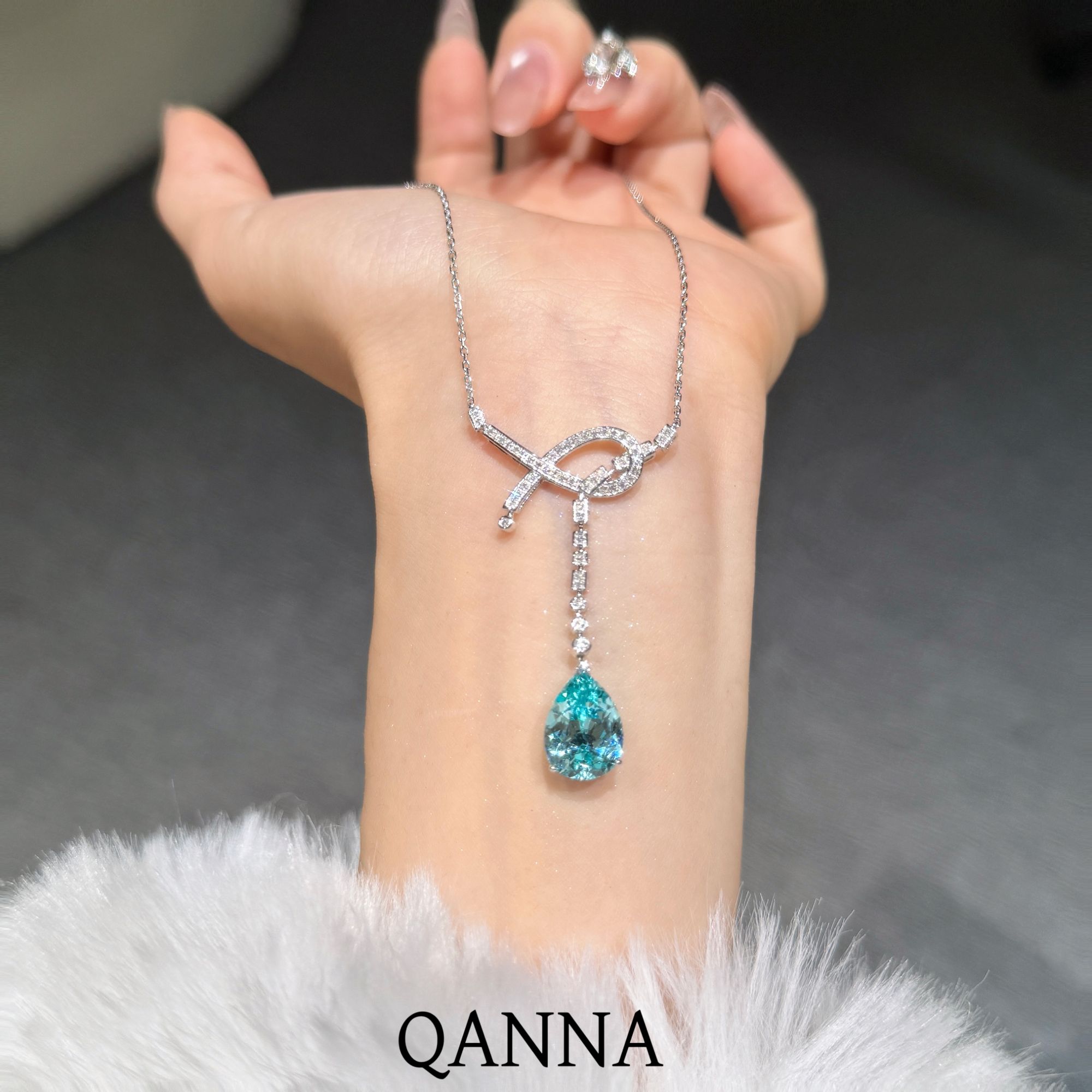QANNA【超大号丝带蝴蝶结】【蓝色大水滴】名媛网红风钻石锁骨项链AY
