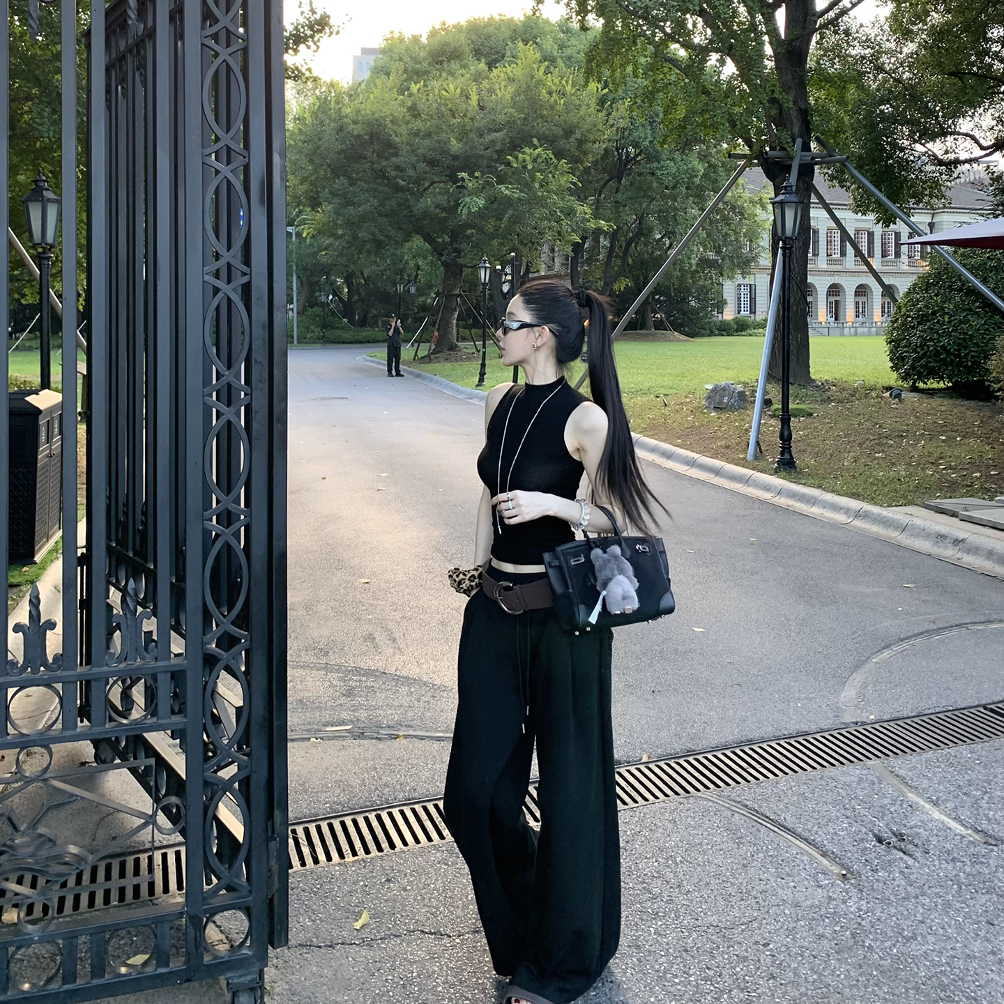 FBB limit 扬子纱针织背心女无缝一体半高领无袖毛织上衣D253722R