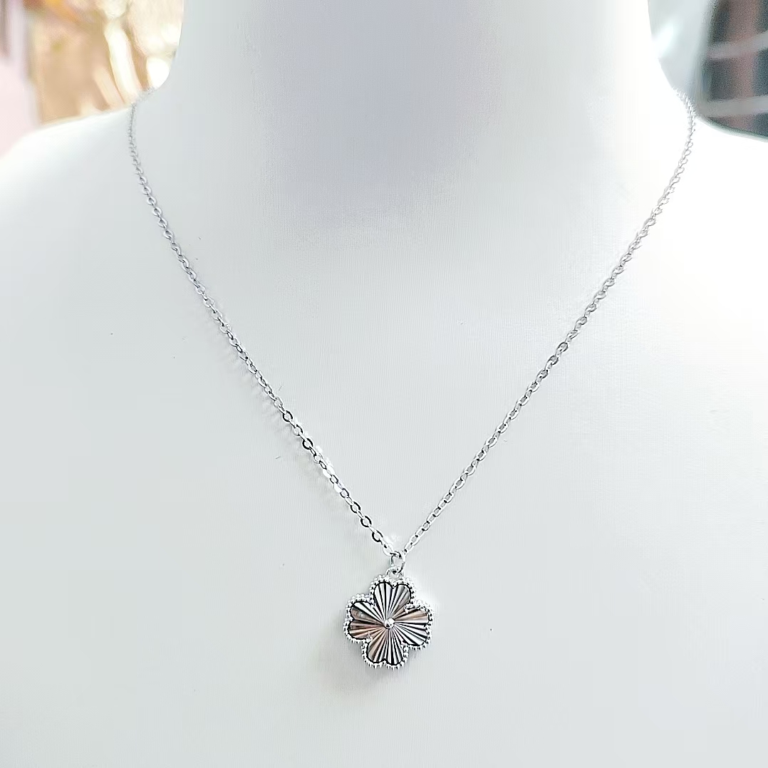 PT950 铂金  镭射碎碎冰四叶草套链O字链气质时尚简约