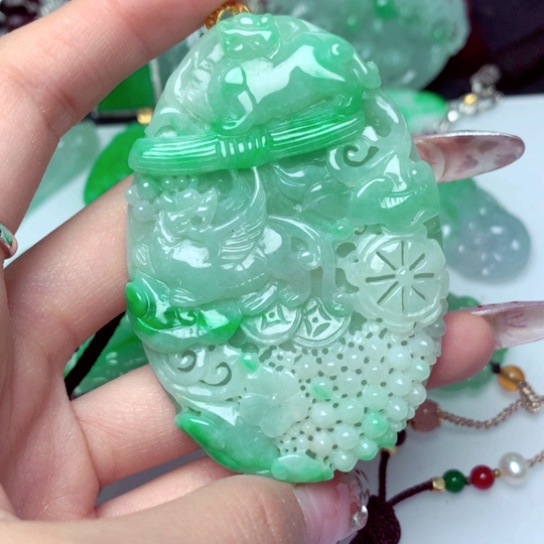 翡翠吊坠(不含链)未镶嵌