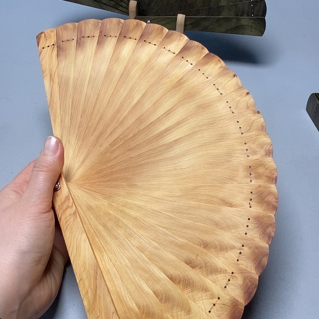 楠木舒**阁太行崖柏18折扇