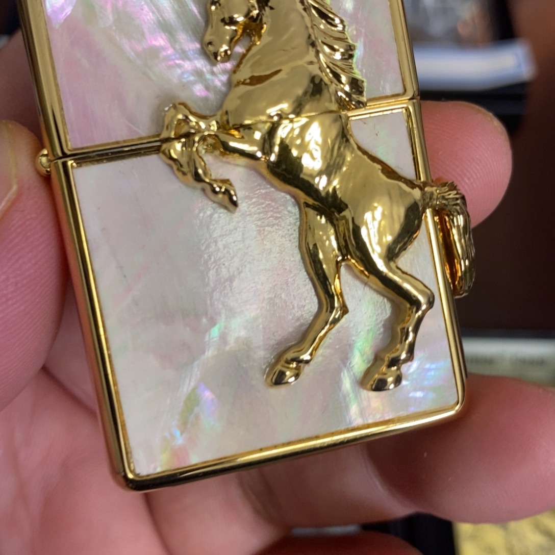 莫***明铜合金黄铜常规雕刻工艺