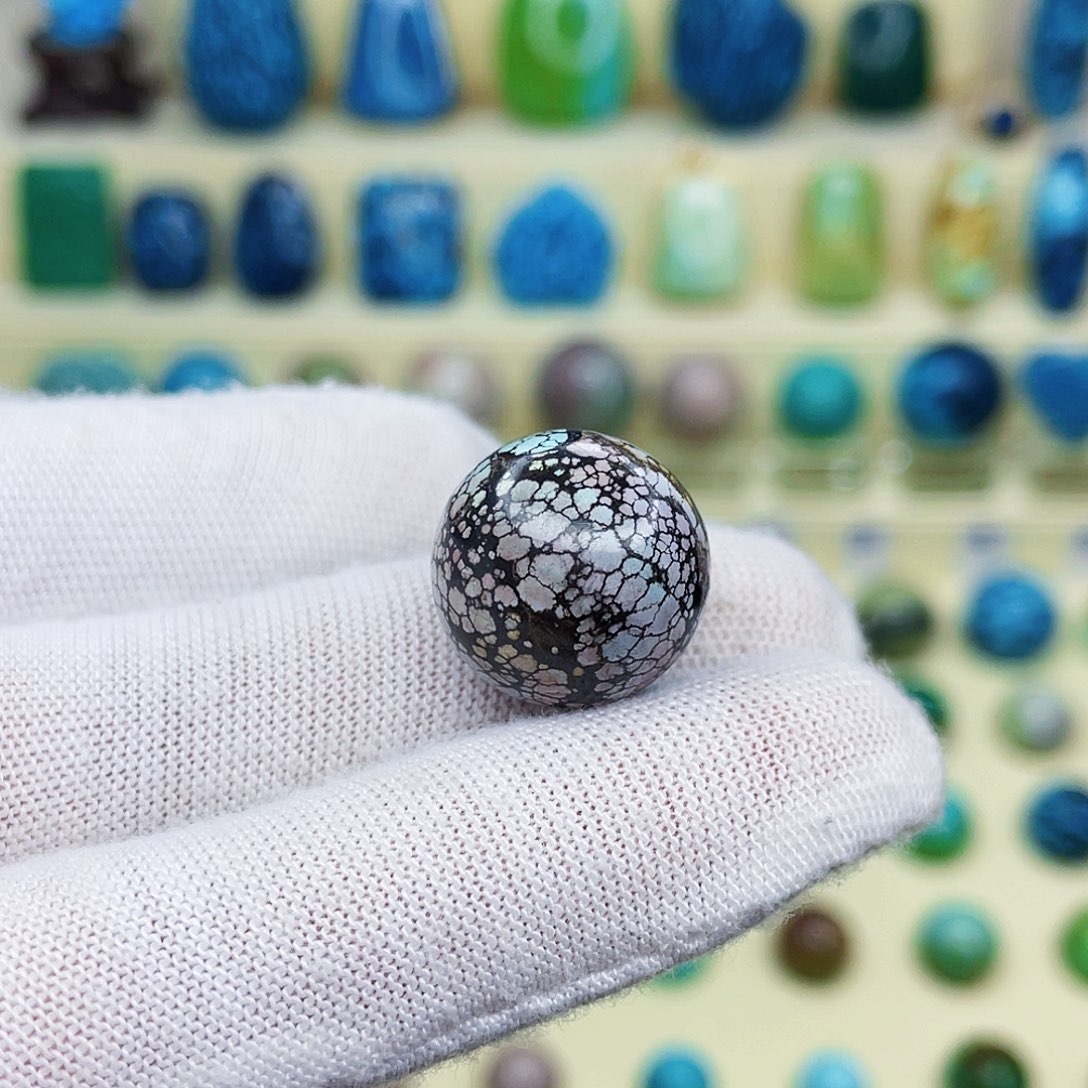 绿松石绿松石未镶嵌