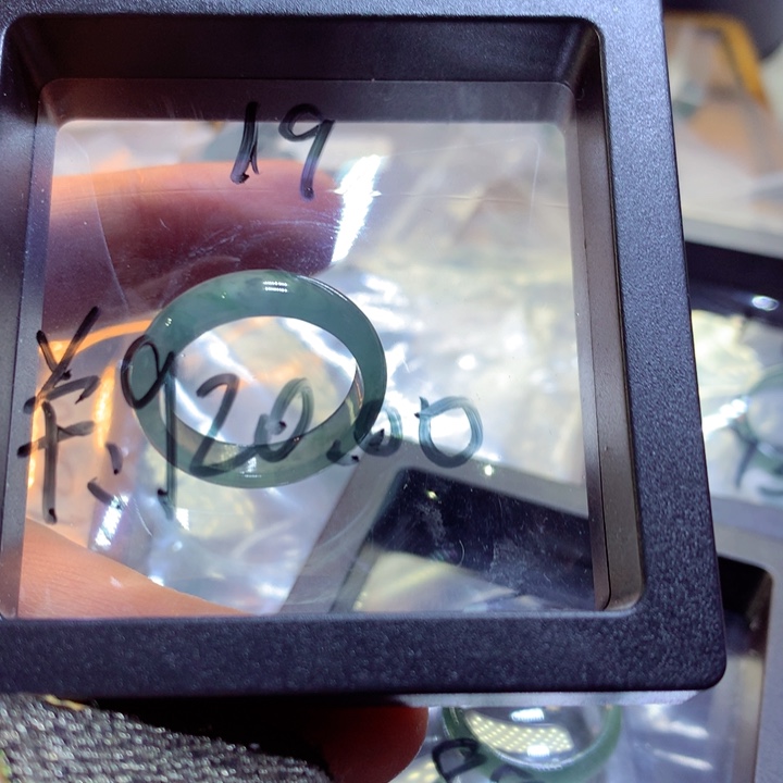 定制翡翠未镶嵌追*翡翠