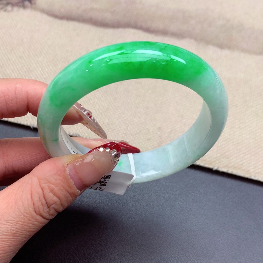 翡翠手镯未镶嵌缅甸翡翠手镯