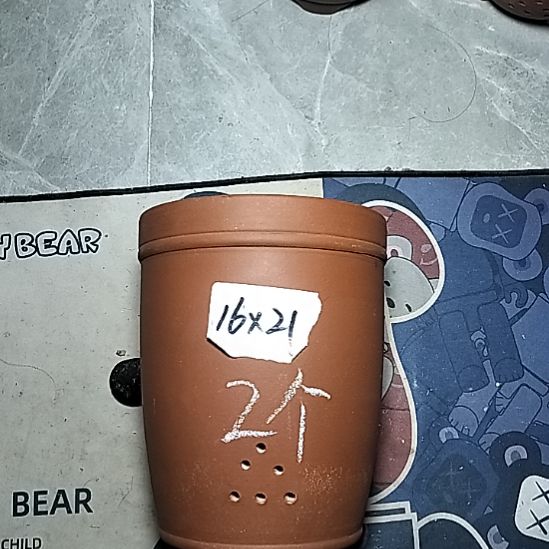 红泥三线两个花盆花泥