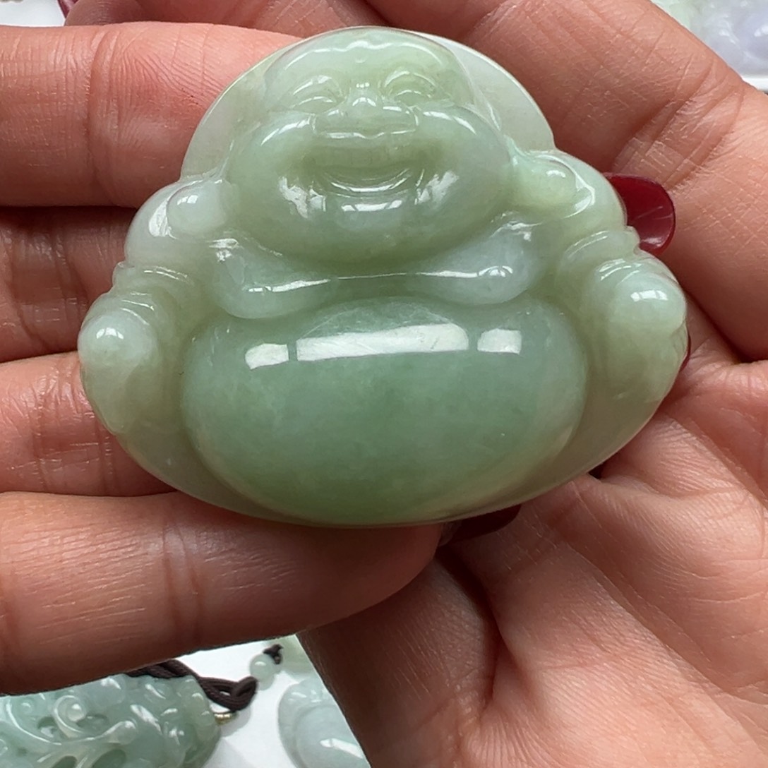 翡翠颈饰未镶嵌40.8×49×12.8