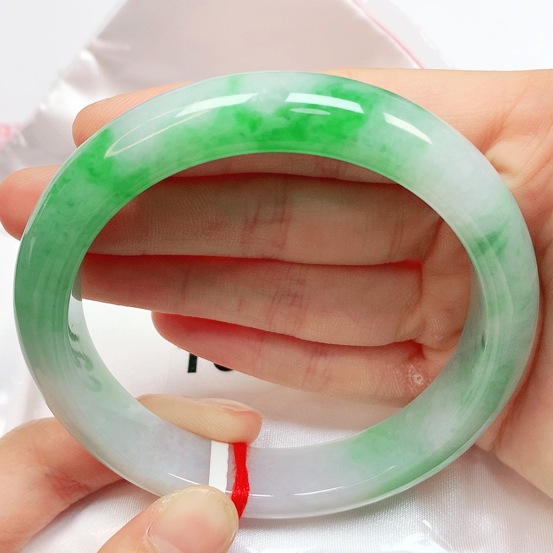 罗***菜翡翠未镶嵌手镯翡翠手镯62