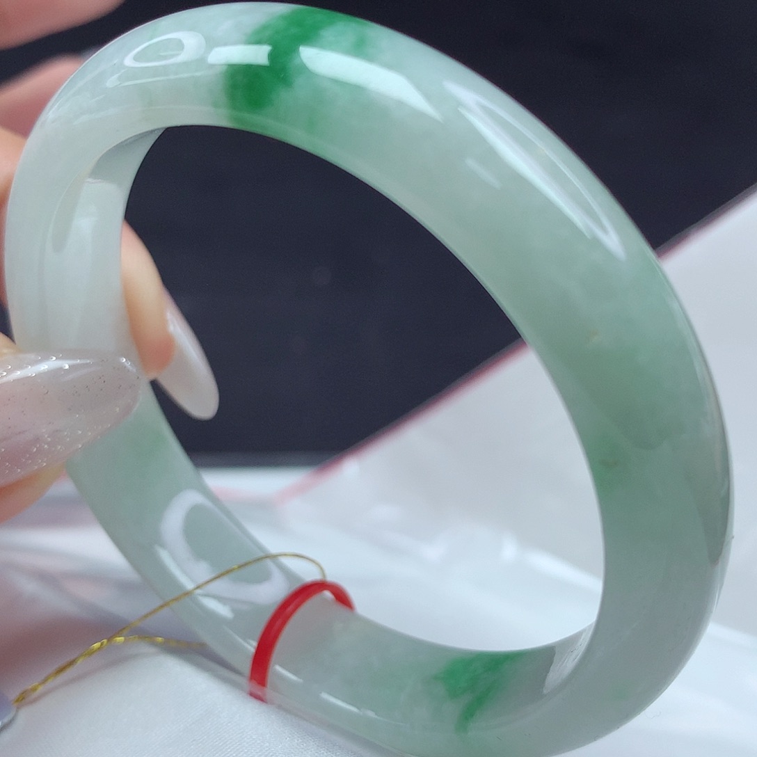 翡翠未镶嵌手镯5556 缅甸a货翡翠7402